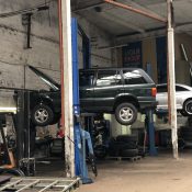 Schraubers Paradies, die Autoselbsthilfe in Hamburg-Bahrenfeld