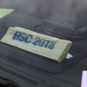 Jeder sollte ein Stück Holz bei sich haben...